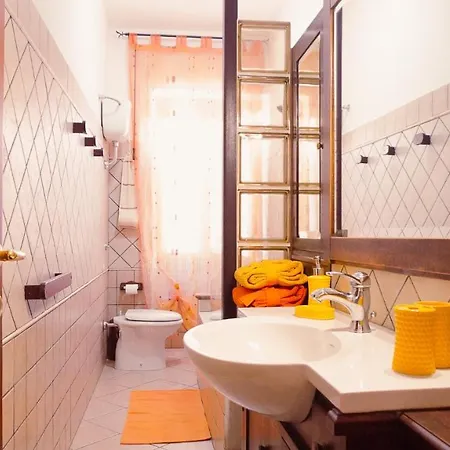 بيت للعطل Pm 12 Via Achille Grandi *