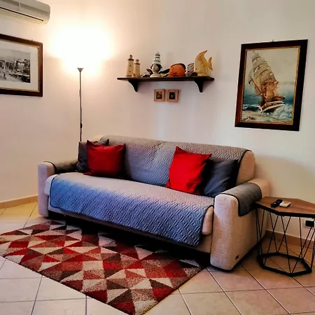 بيت للعطل Pm 12 Via Achille Grandi *